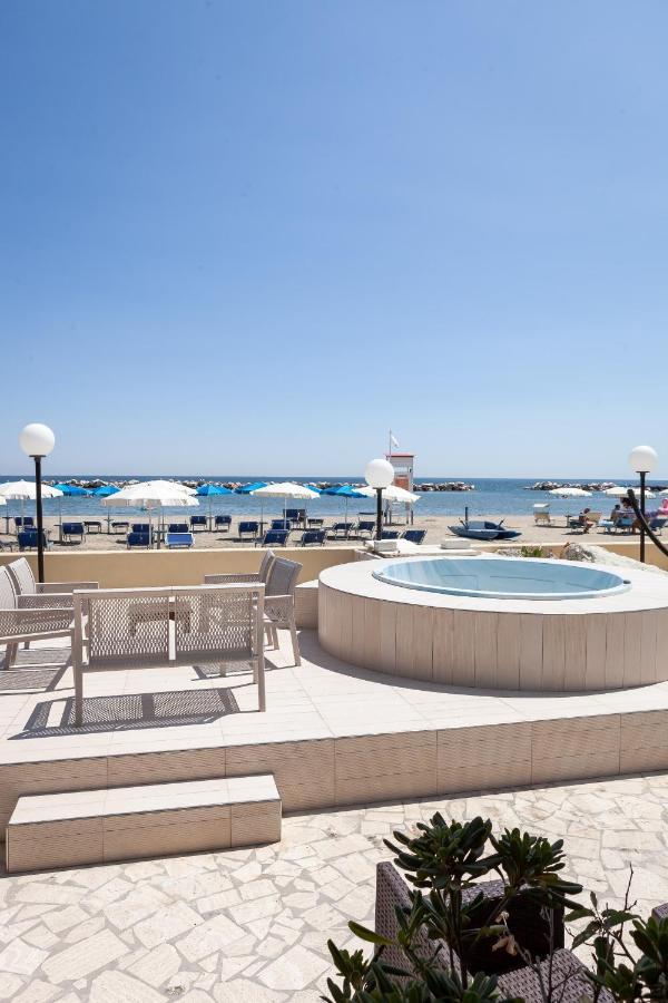 Hotel Primavera Sul Mare ลิโด ดิ ซาวิโอ ภายนอก รูปภาพ