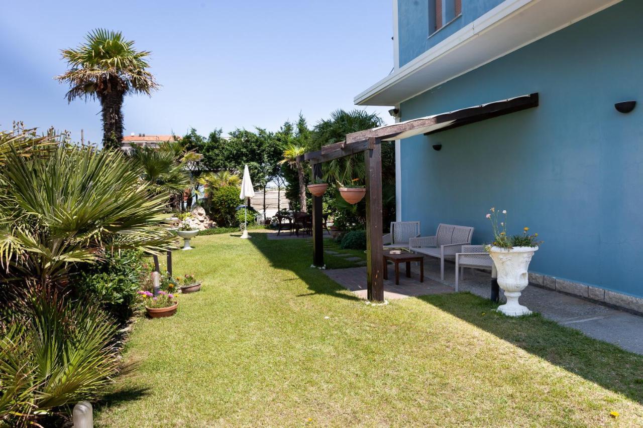 Hotel Primavera Sul Mare ลิโด ดิ ซาวิโอ ภายนอก รูปภาพ