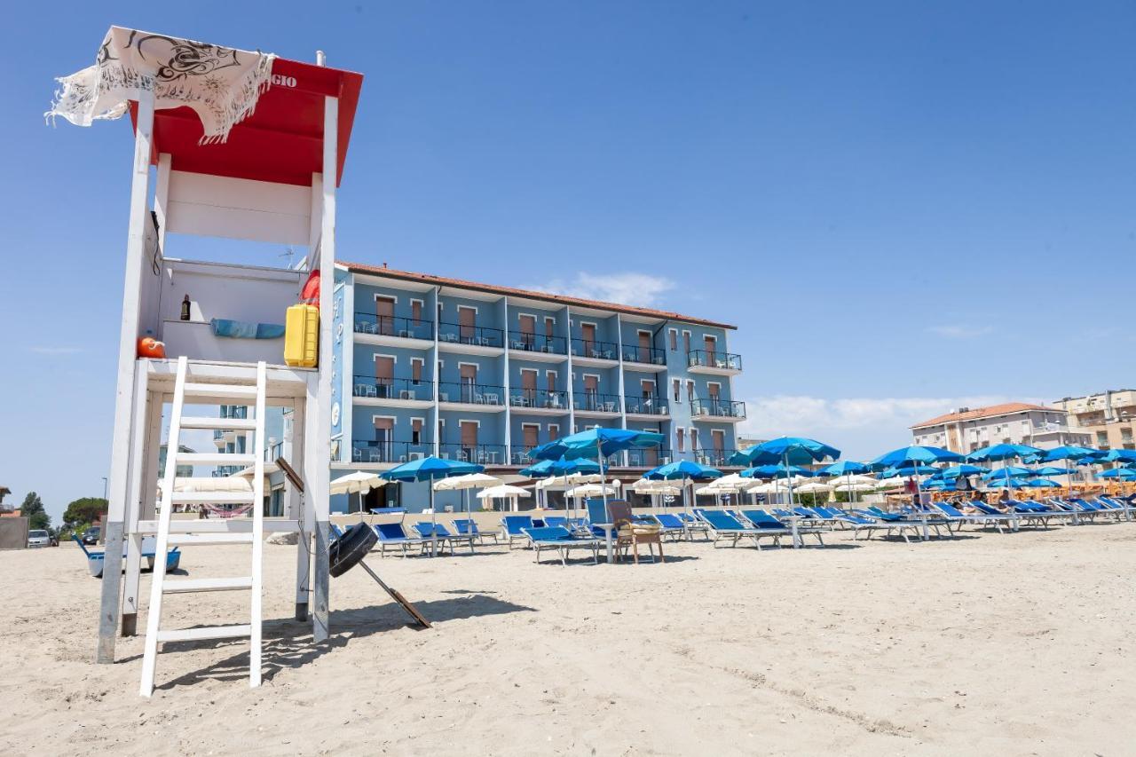 Hotel Primavera Sul Mare ลิโด ดิ ซาวิโอ ภายนอก รูปภาพ